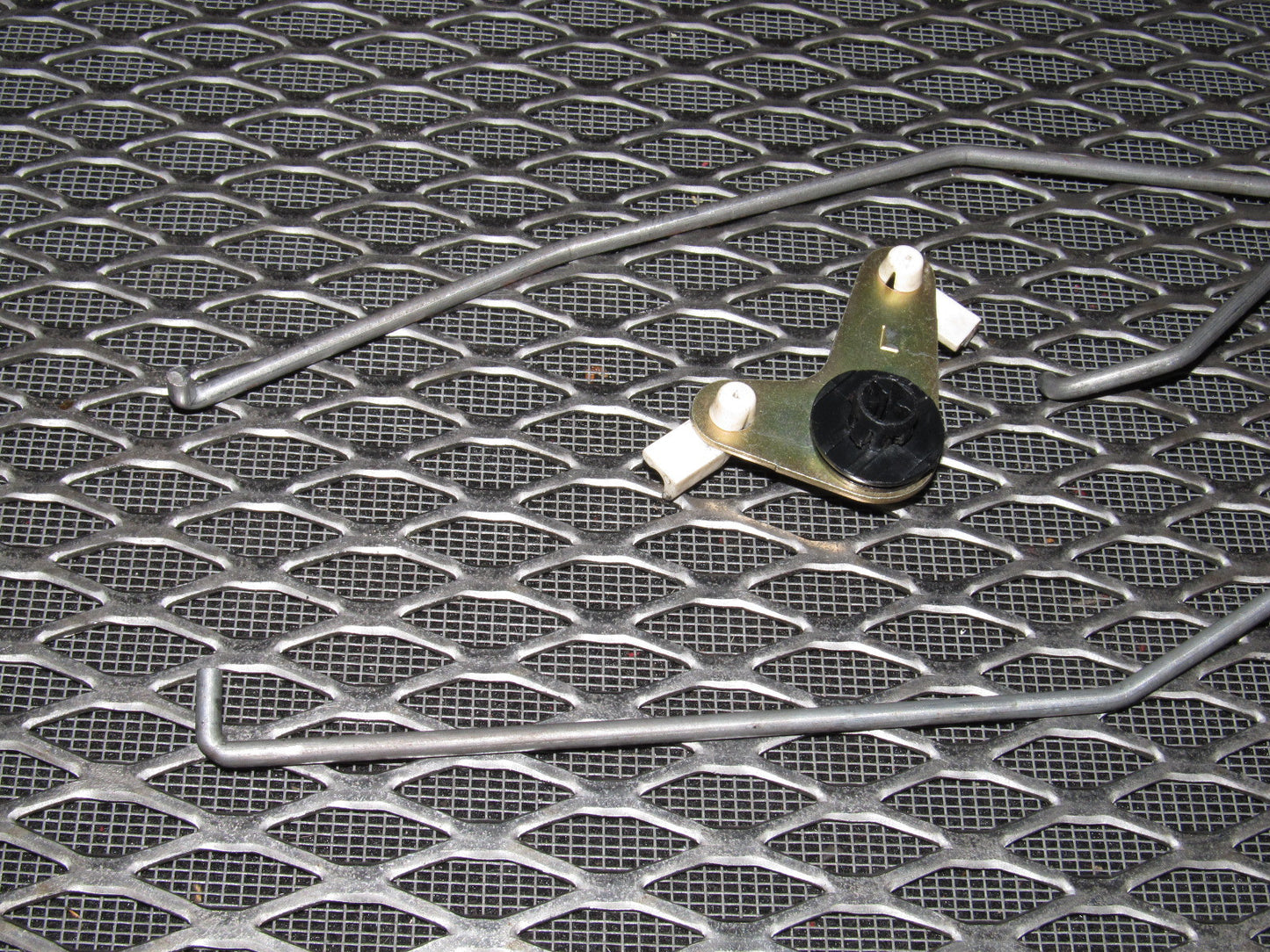 99 00 Mazda Miata OEM Door Latch Handle Linkage - Right Set