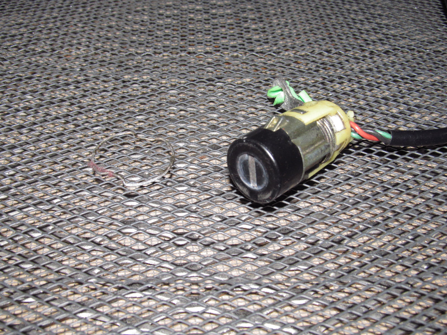 94 95 96 97 Mitsubishi 3000GT OEM Door Cylinder Lock Tumbler - Right