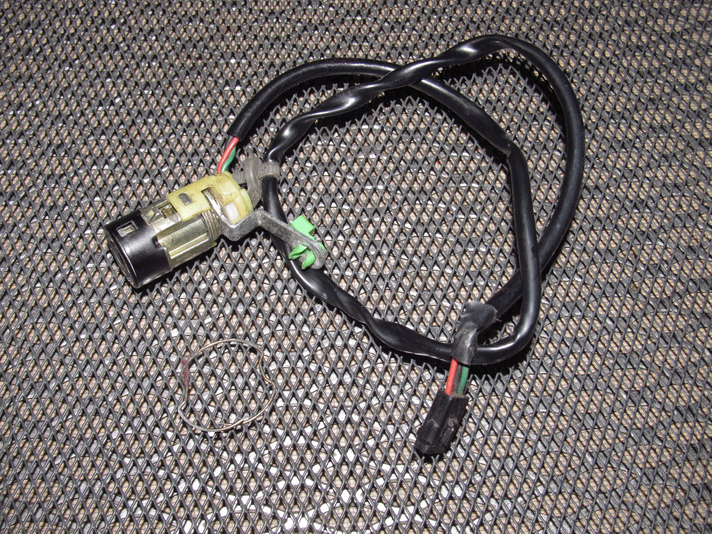94 95 96 97 Mitsubishi 3000GT OEM Door Cylinder Lock Tumbler - Right