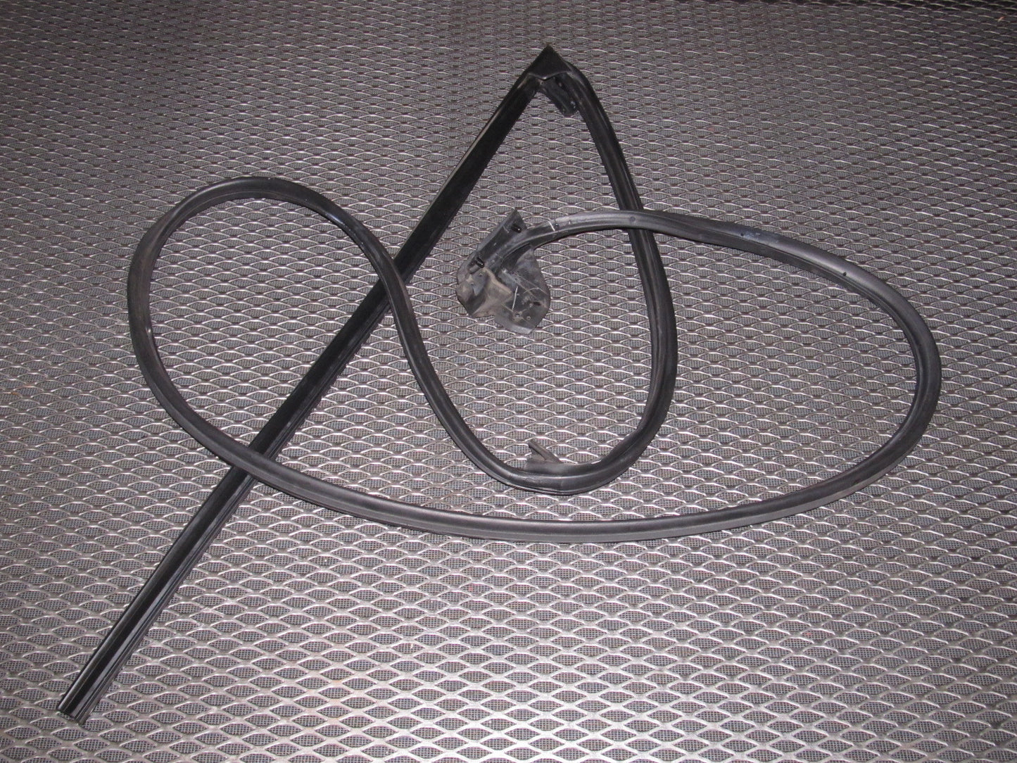 99 00 Mazda Miata OEM Door Window Stripping & Guide - Right