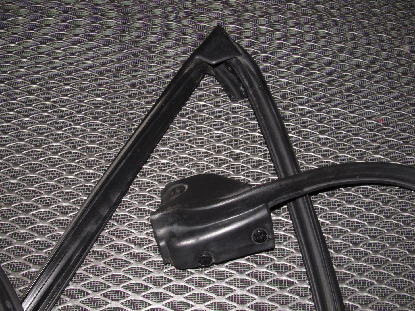 99 00 Mazda Miata OEM Door Window Stripping & Guide - Right