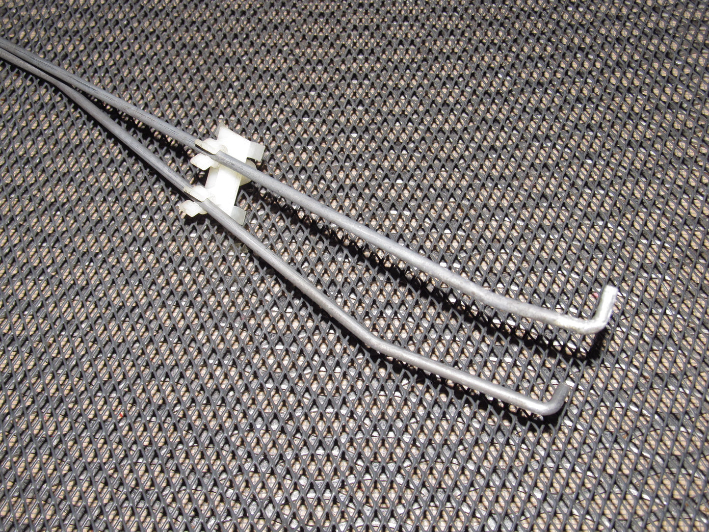 95 96 97 Mitsubishi 3000GT OEM Door Handle Linkage Rod - Right