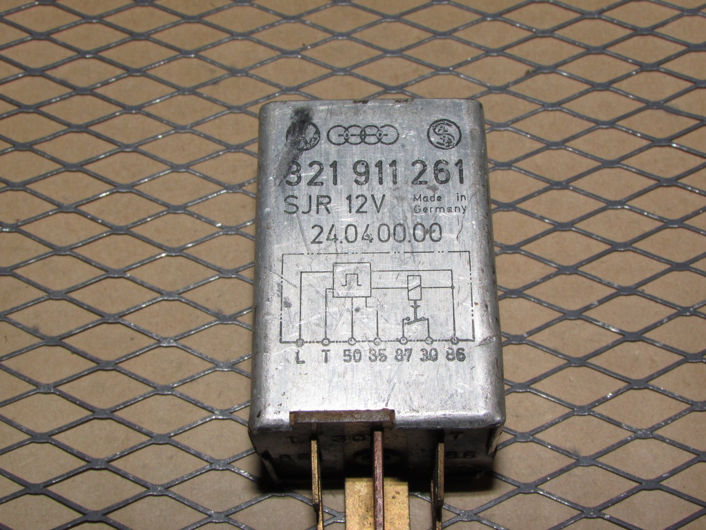 Audi & Volkswagen Relay 321 911 261
