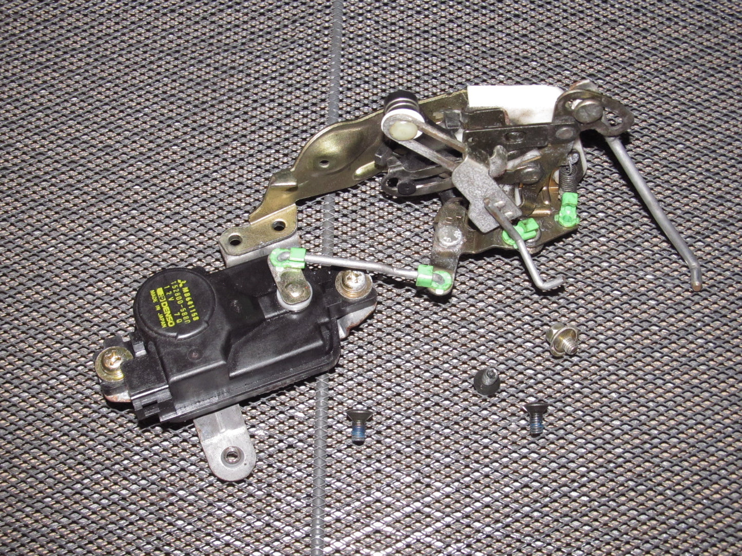 95 96 97 Mitsubishi 3000GT OEM Door Latch & Actuator - Right