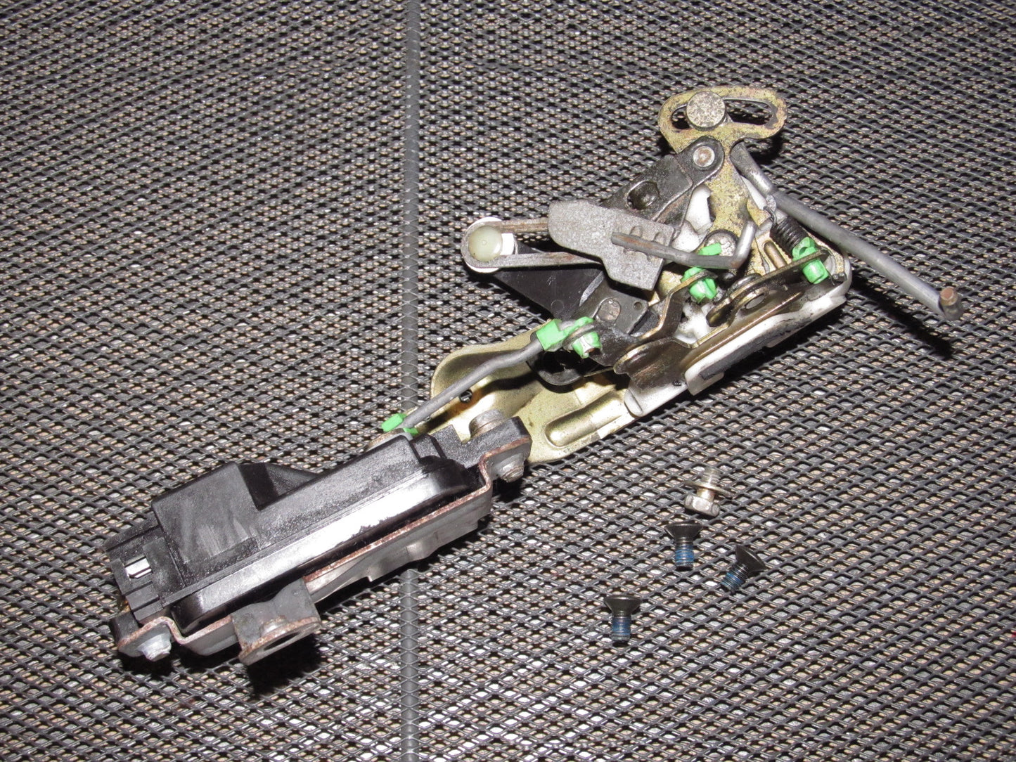 95 96 97 Mitsubishi 3000GT OEM Door Latch & Actuator - Right