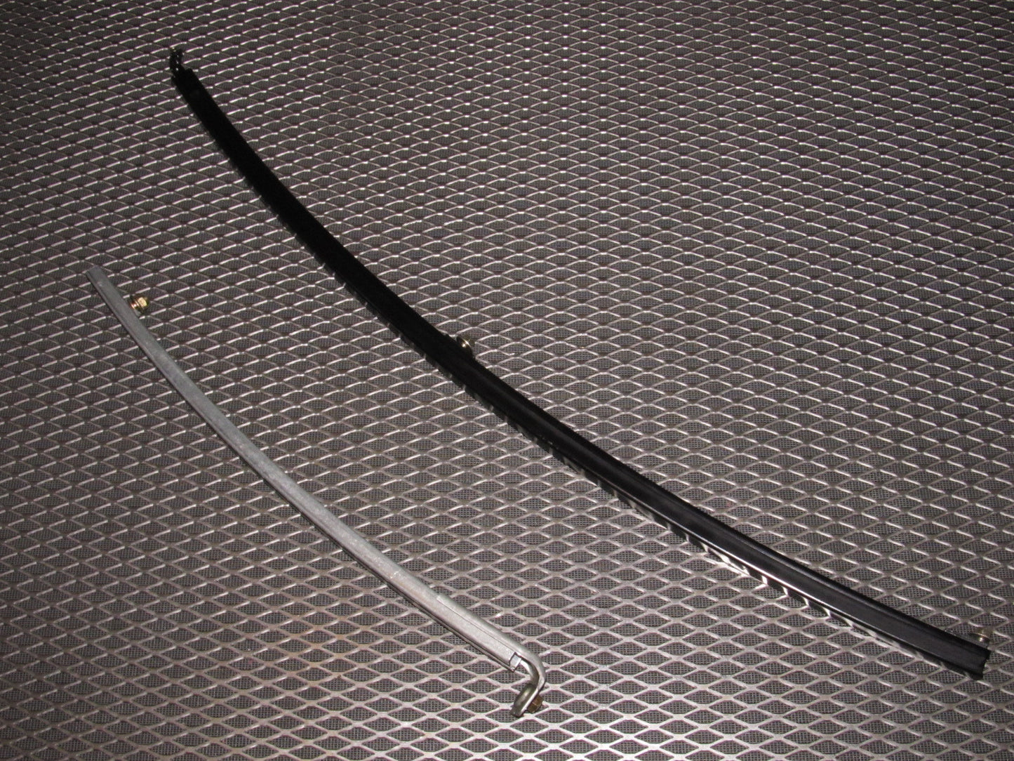 99 00 Mazda Miata OEM Door Window Guide - Right Set