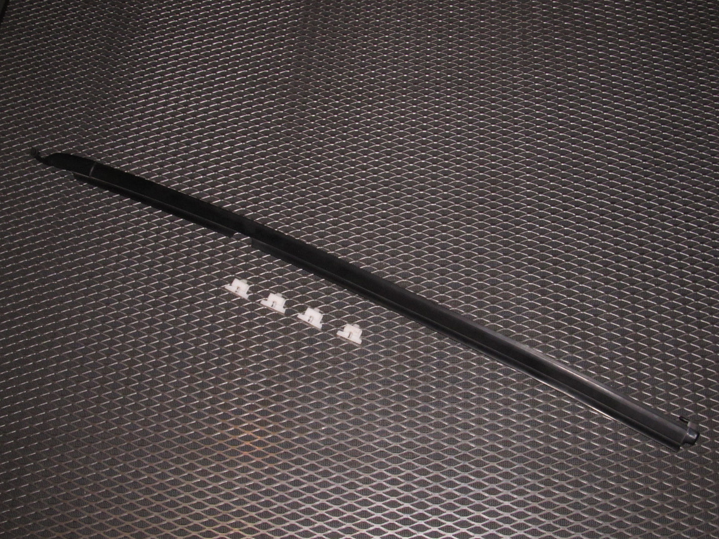 99 00 Mazda Miata OEM Door Exterior Window Guide Moulding - Right