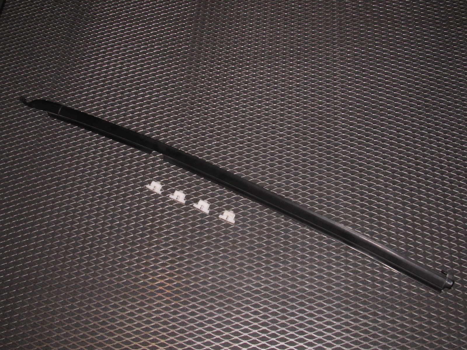 99 00 Mazda Miata OEM Door Exterior Window Guide Moulding - Right