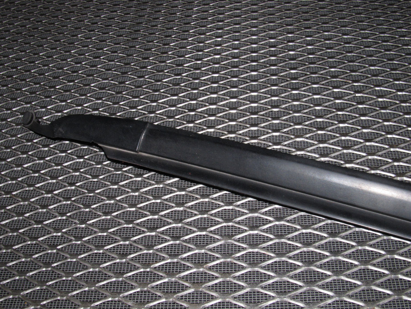 99 00 Mazda Miata OEM Door Exterior Window Guide Moulding - Right