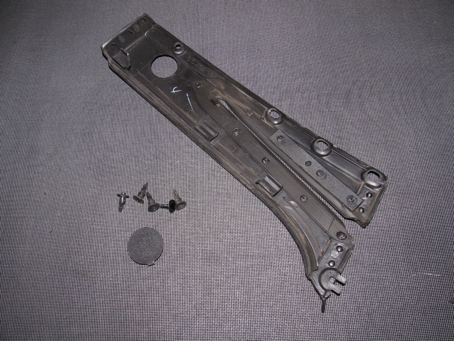 90 91 92 93 94 95 96 Nissan 300zx OEM Exterior Door Trim Cover Guide - Right
