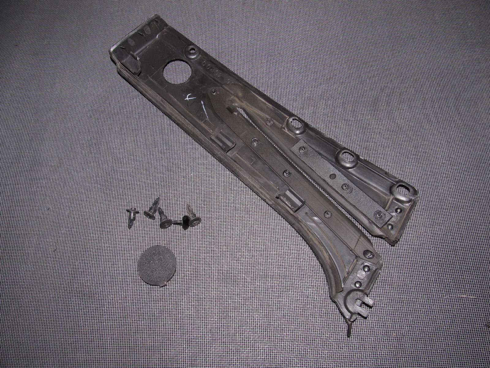 90 91 92 93 94 95 96 Nissan 300zx OEM Exterior Door Trim Cover Guide - Right