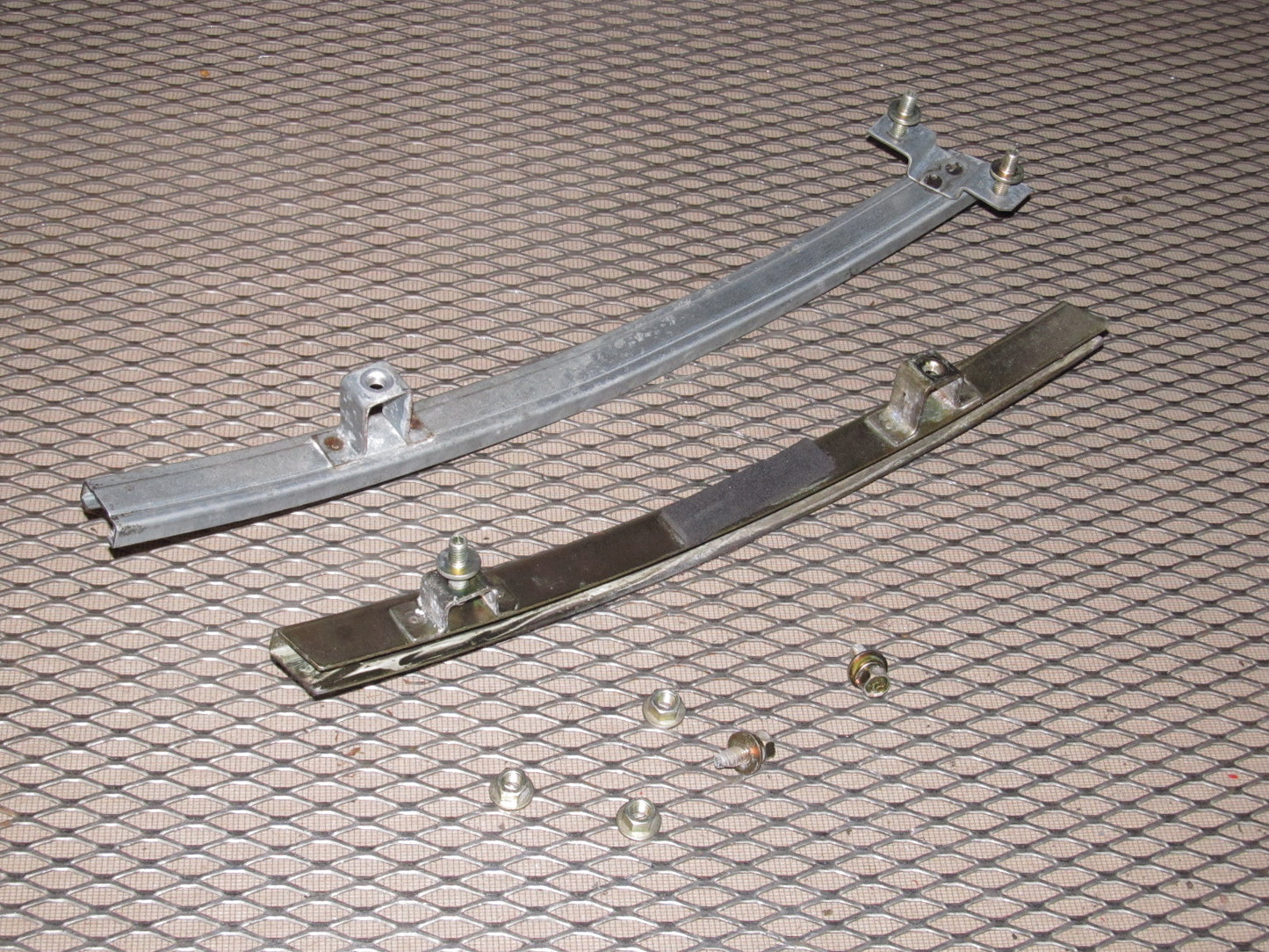94 95 96 97 Mitsubishi 3000GT OEM Window Regulator Guide - Front Right