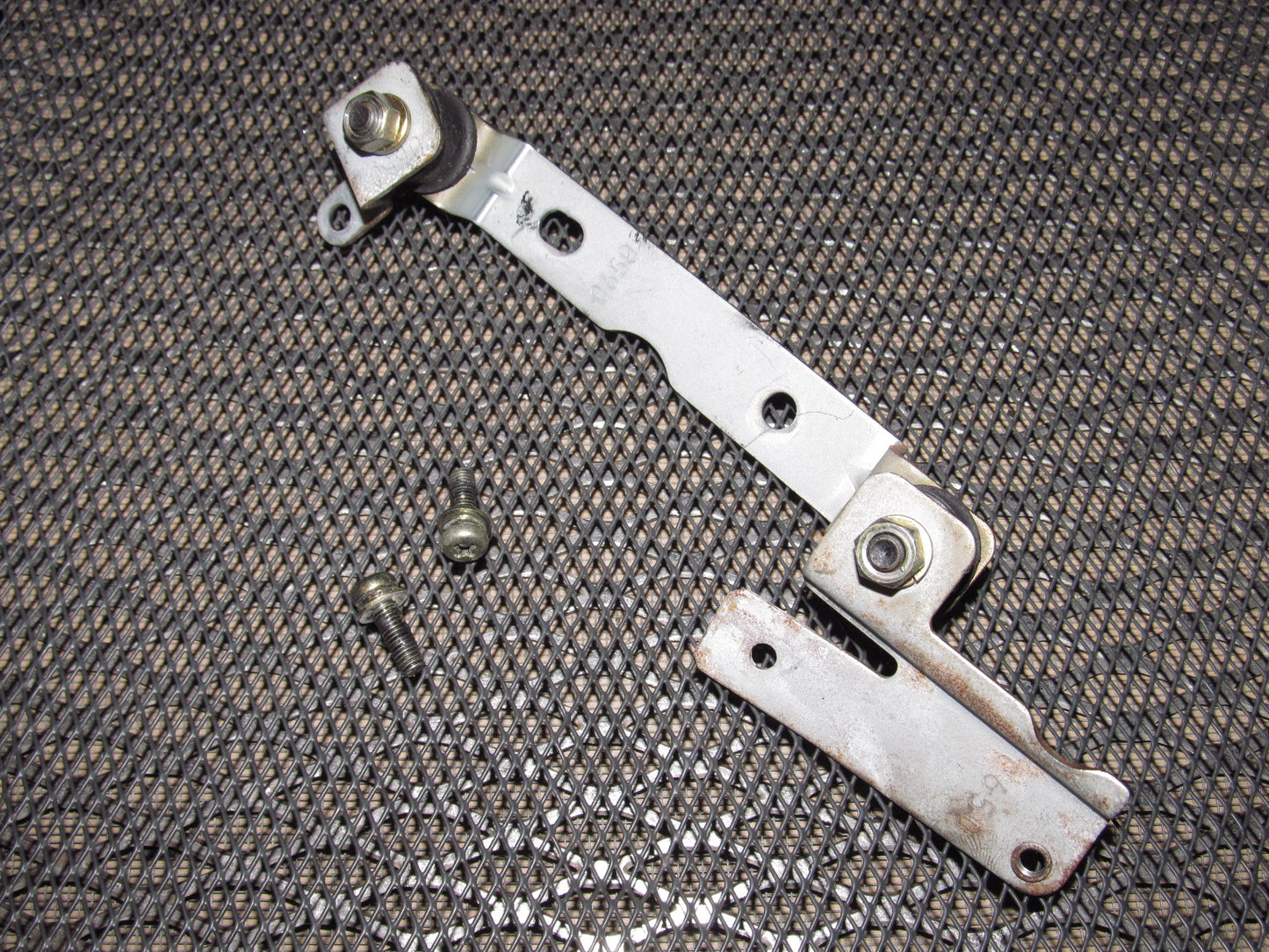 94 95 96 97 Mitsubishi 3000GT OEM Antenna Mounting Bracket