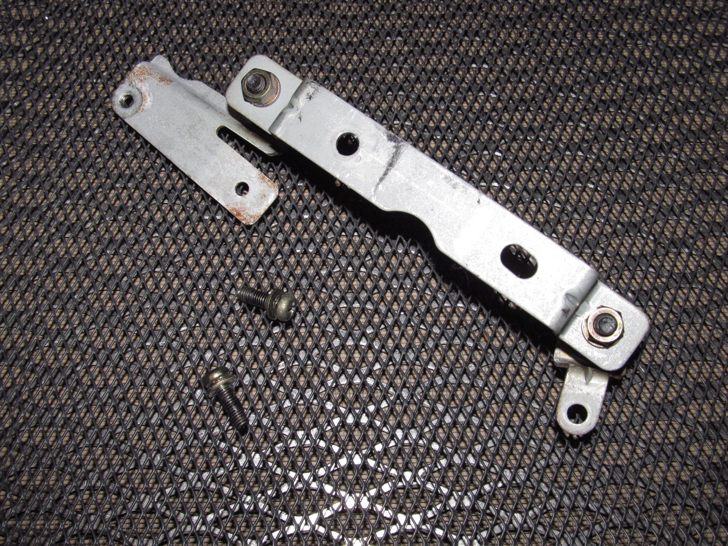 94 95 96 97 Mitsubishi 3000GT OEM Antenna Mounting Bracket