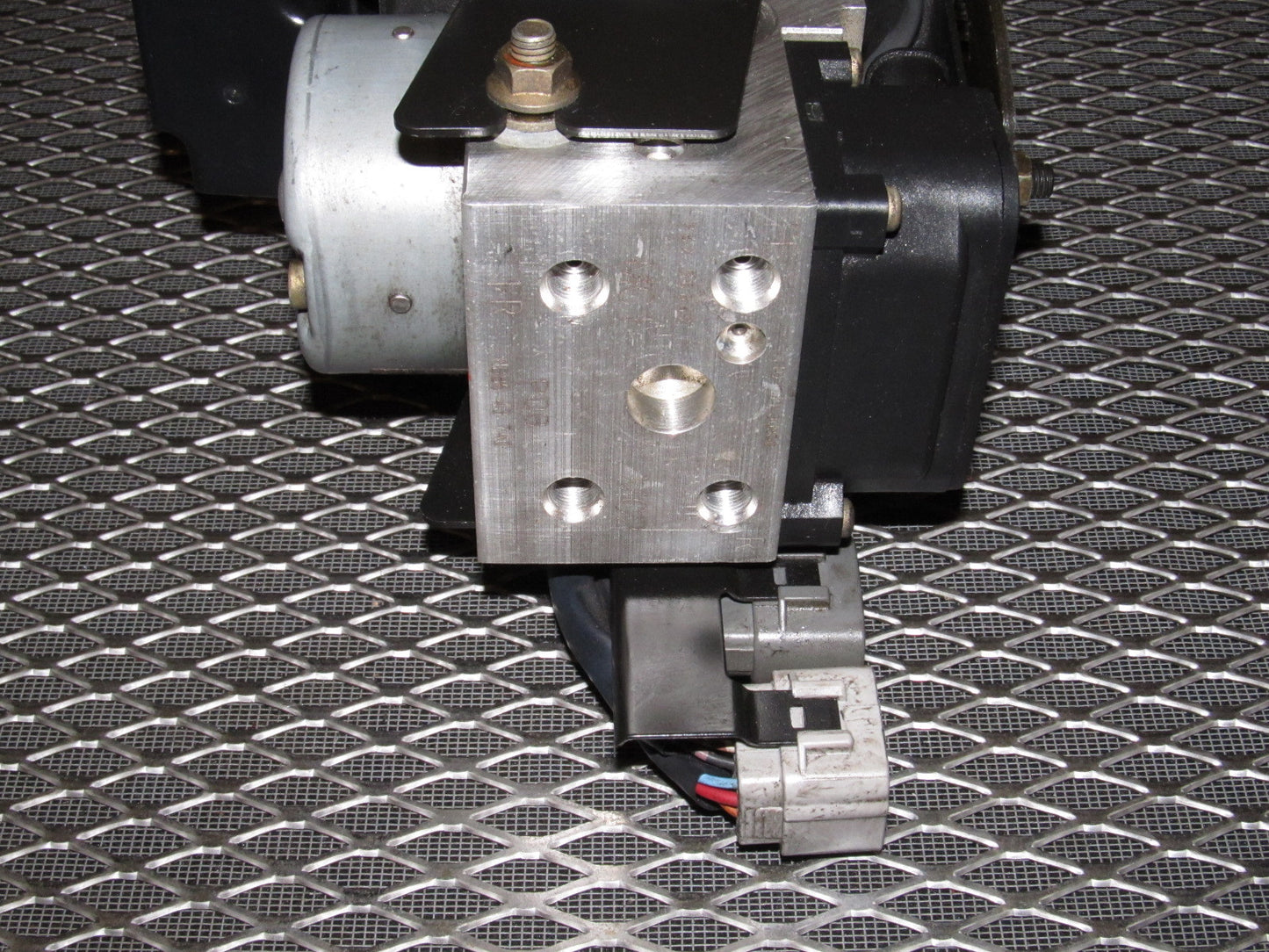 99 00 Mazda Miata OEM ABS Motor Actuator