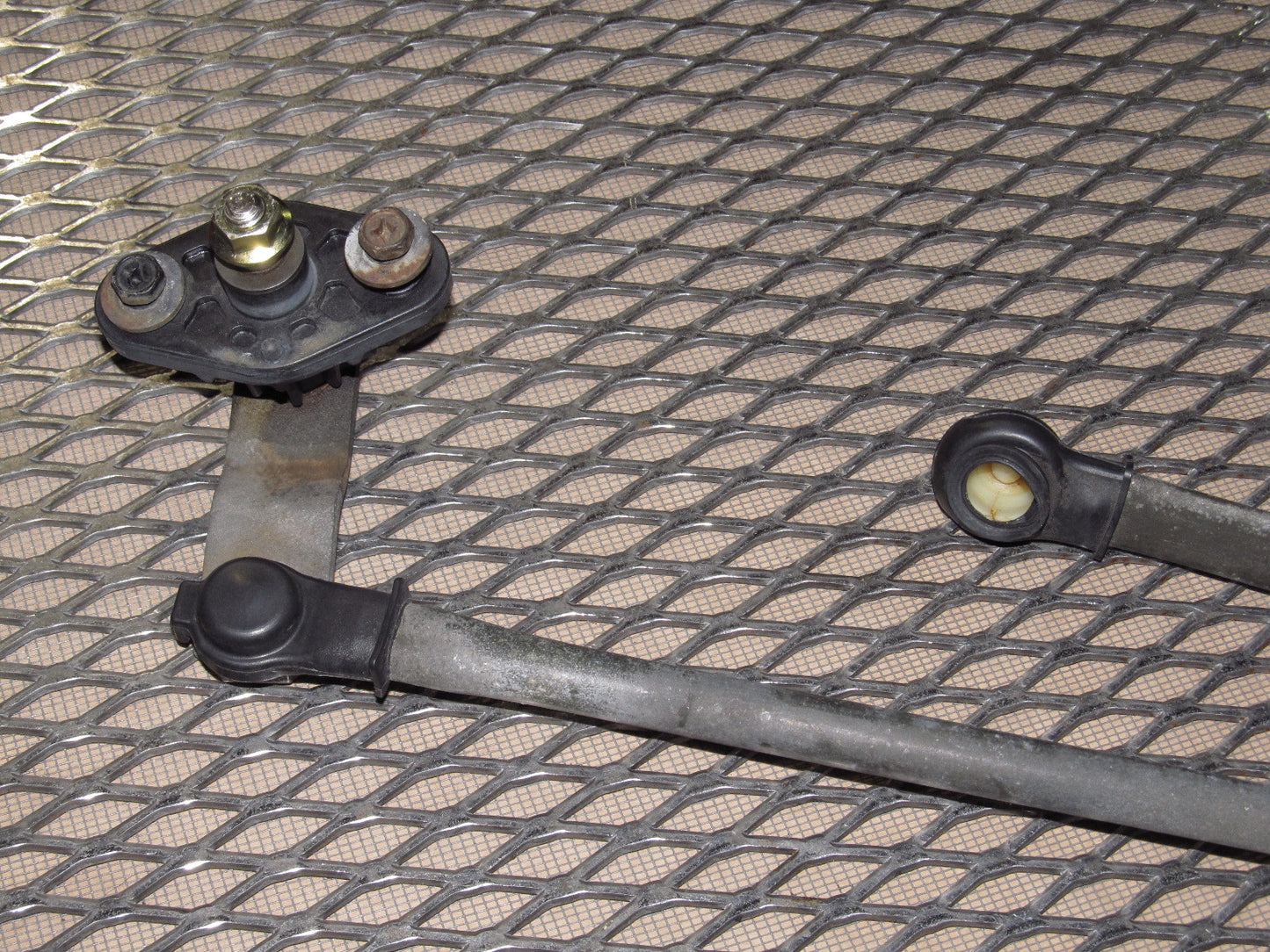90 91 92 93 Mazda Miata OEM Front Wiper Linkage
