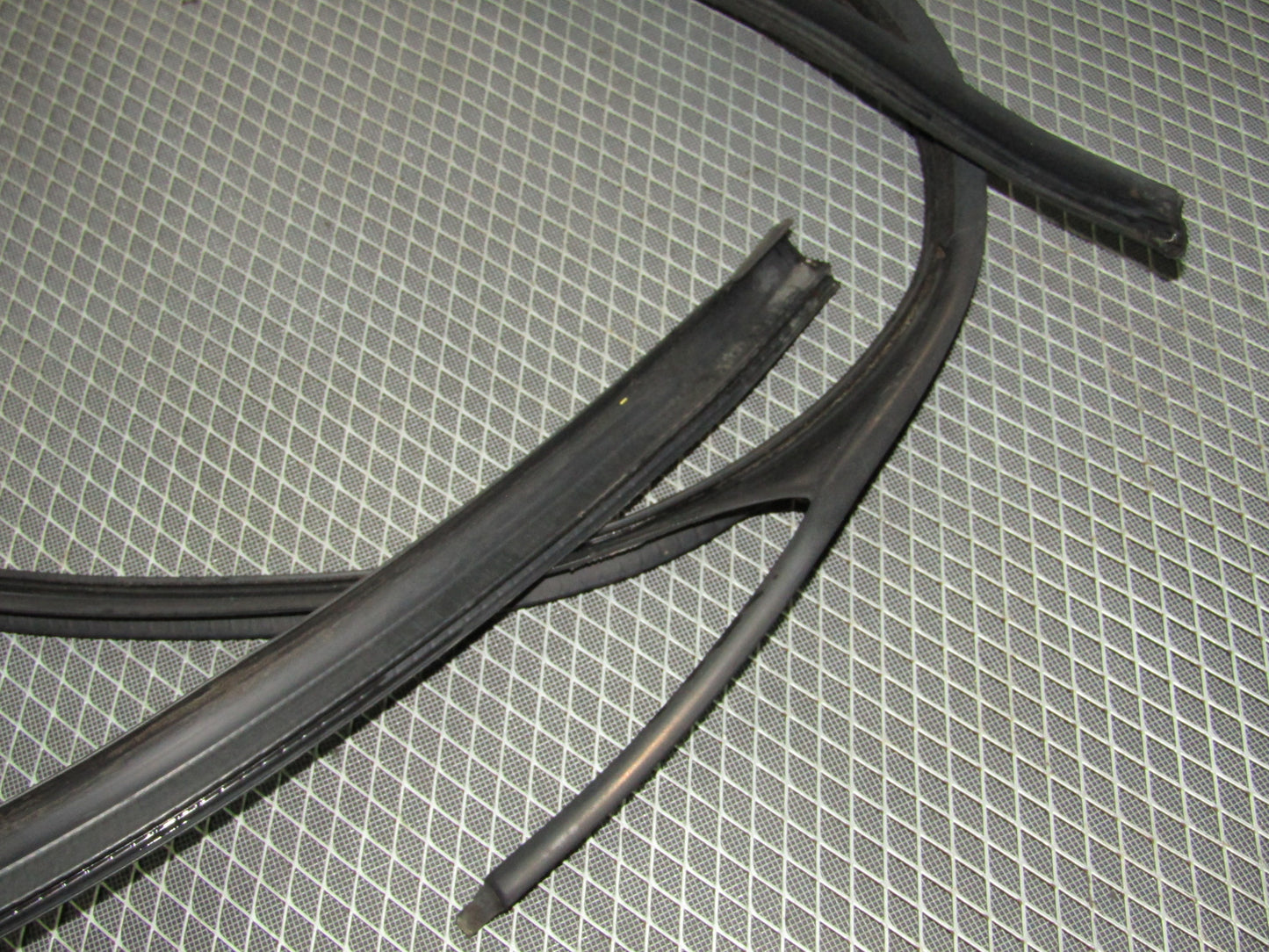 92 93 94 95 BMW 325 Sedan OEM Door Frame Weather Stripping - Left