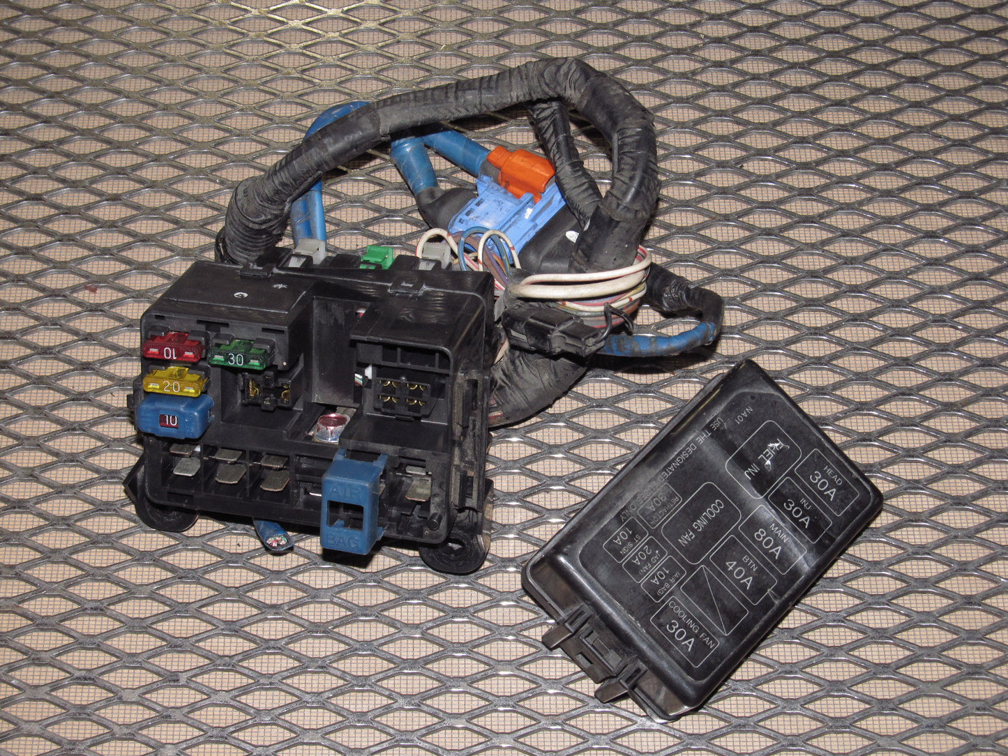 90 91 92 93 Mazda Miata OEM Engine Fuse Box