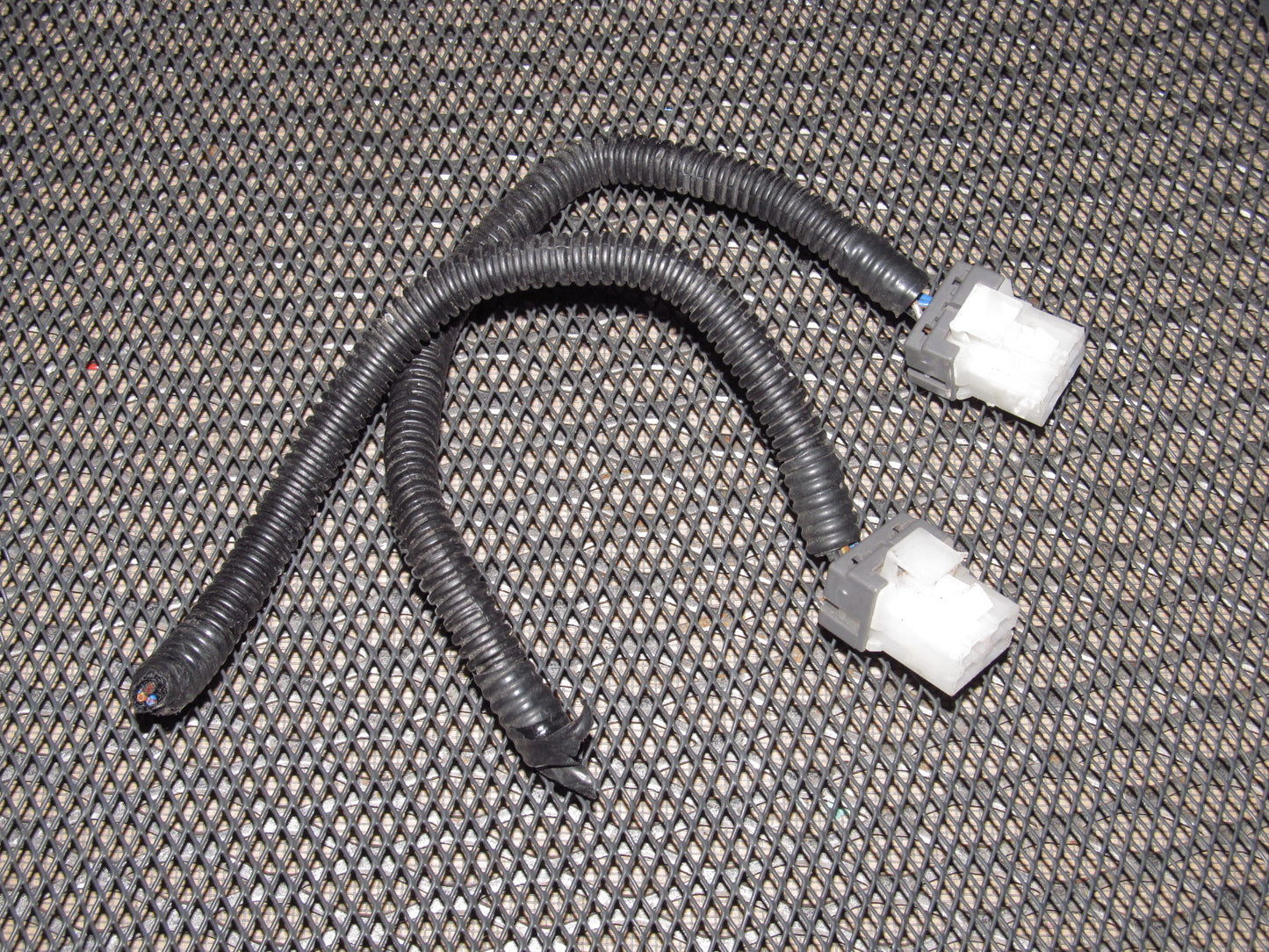 94 95 96 97 Mitsubishi 3000GT OEM Door Latch Pigtail Harness