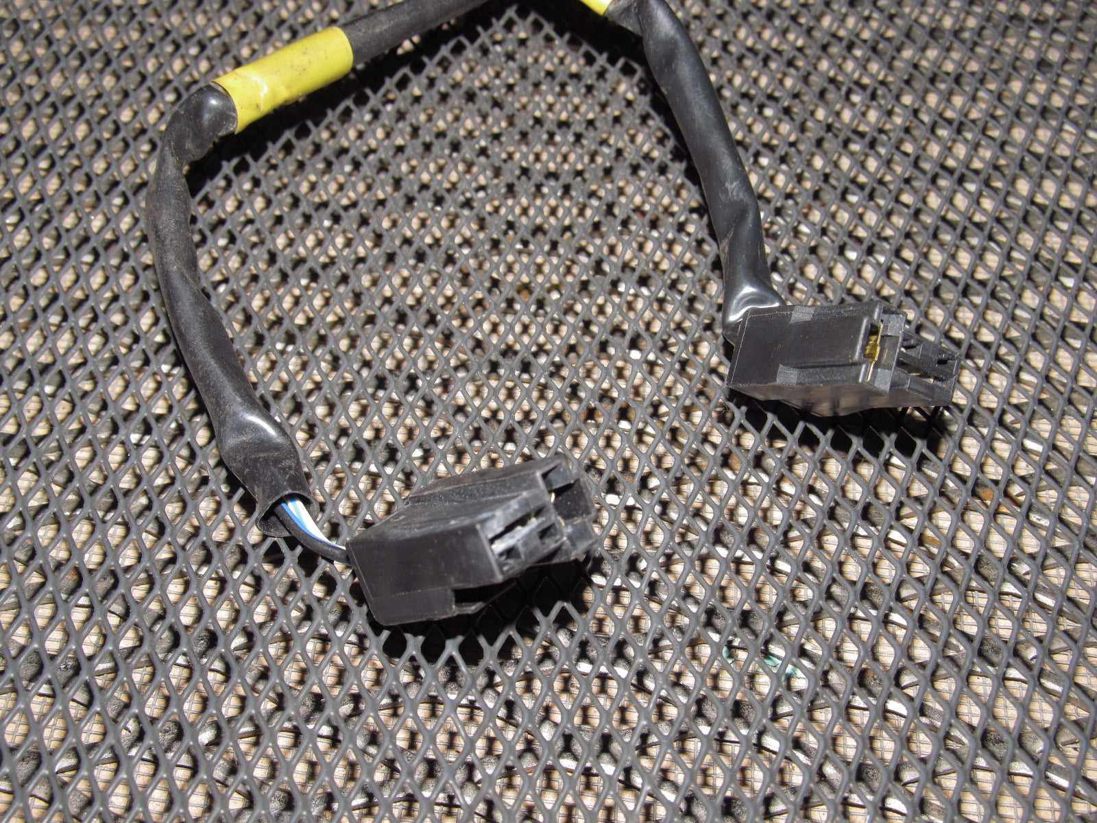 94 95 96 97 Mitsubishi 3000GT OEM Door Speaker Pigtail Harness
