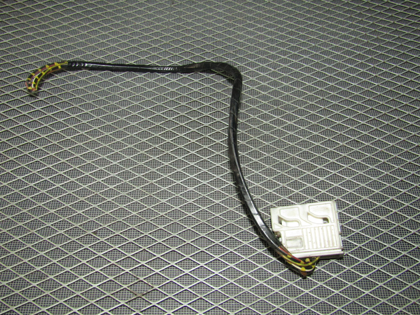 92 93 94 95 BMW 325 OEM Front Wiper Motor Pigtail Harness
