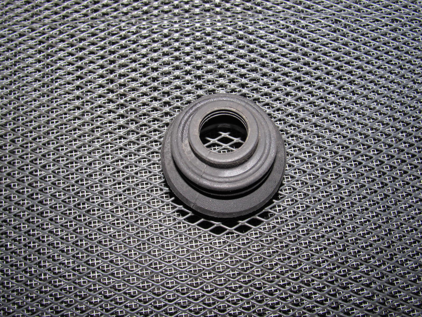 90 91 92 93 94 95 96 Nissan 300zx OEM Antenna Grommet