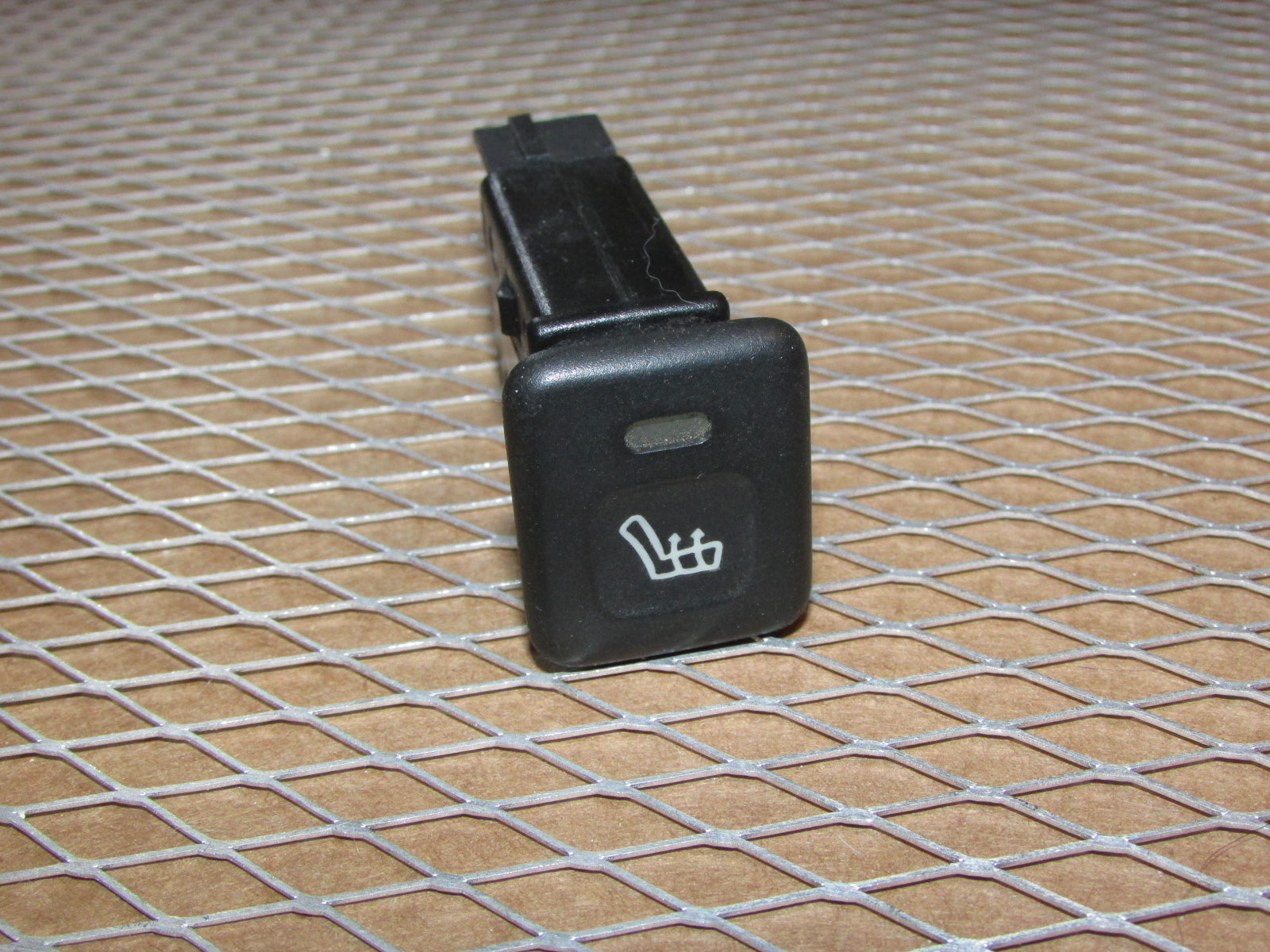 89-98 Land Rover Discovery 1 OEM Heated Seat Switch - Left