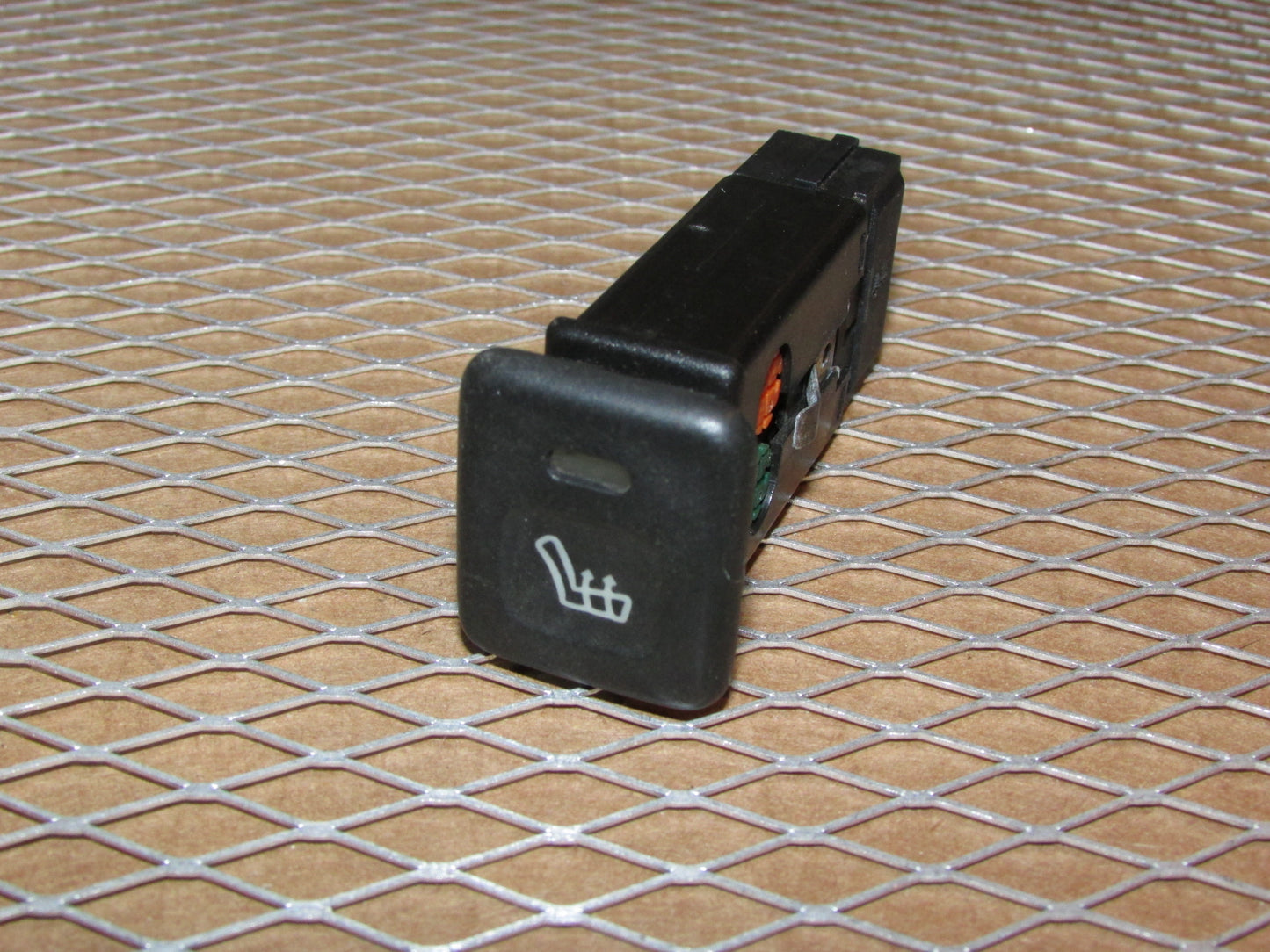 89-98 Land Rover Discovery 1 OEM Front Heated Seat Switch - Right