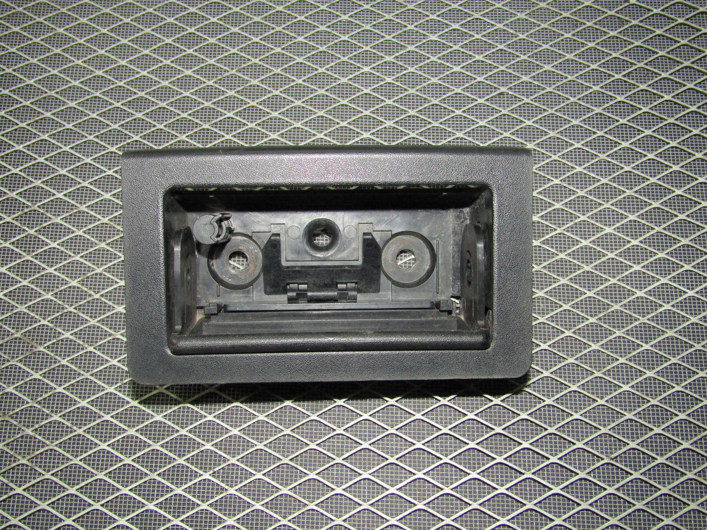 92 93 94 95 BMW 325 Sedan OEM Rear Ash Tray Holder
