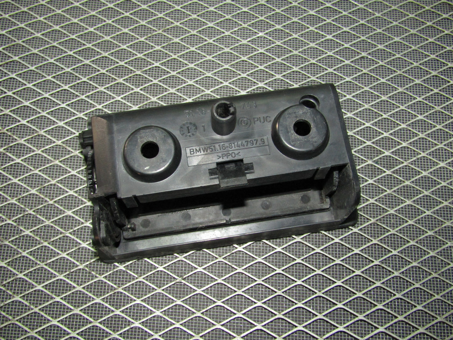 92 93 94 95 BMW 325 Sedan OEM Rear Ash Tray Holder