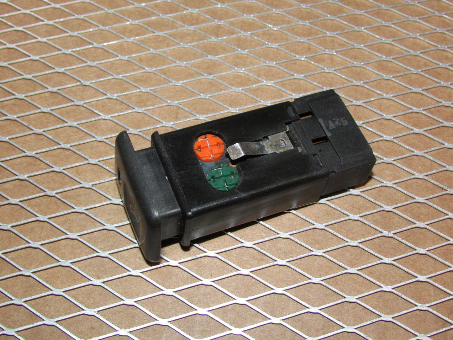 94-98 Land Rover Discovery 1 OEM Front Heated Seat Switch - Right