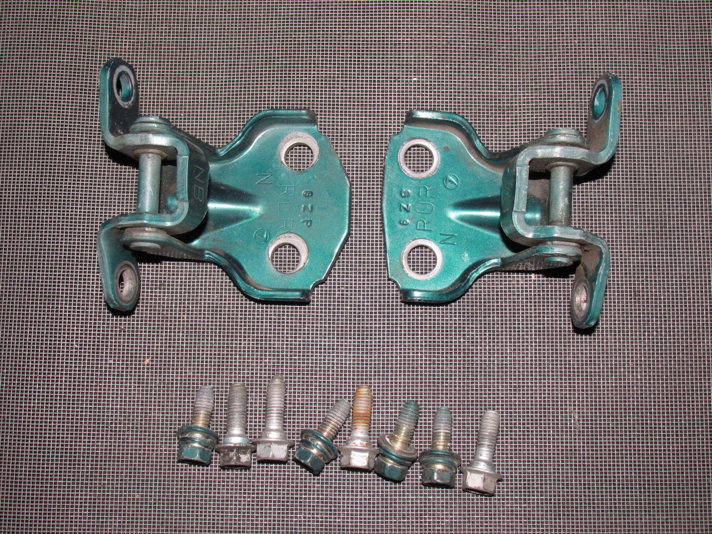 95 96 97 98 99 Subaru Impreza Outback OEM Door Hinges - Rear Right Set