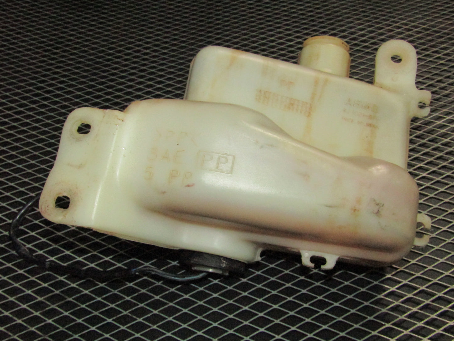 94 95 96 97 Mitsubishi 3000GT NA OEM Engine Coolant Over Flow Tank Reservoir