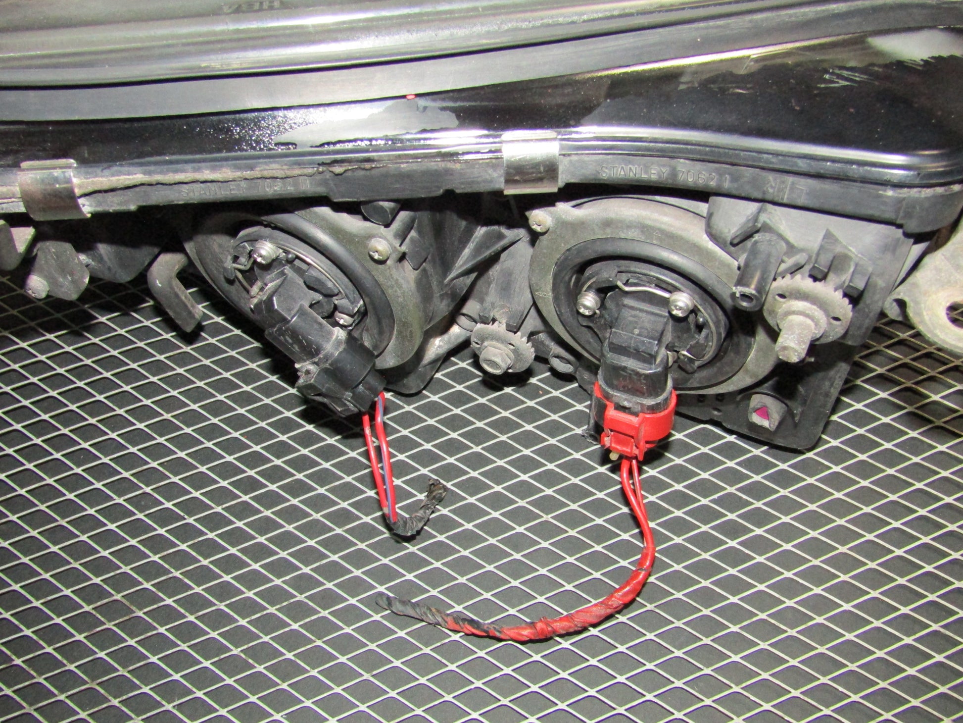 94 95 96 97 Mitsubishi 3000GT OEM Headlight Pigtail Harness - Left