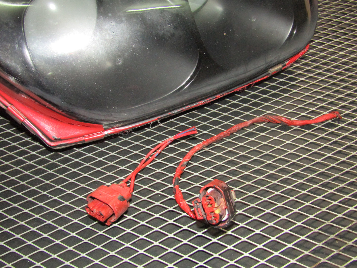 94 95 96 97 Mitsubishi 3000GT OEM Headlight Pigtail Harness - Right