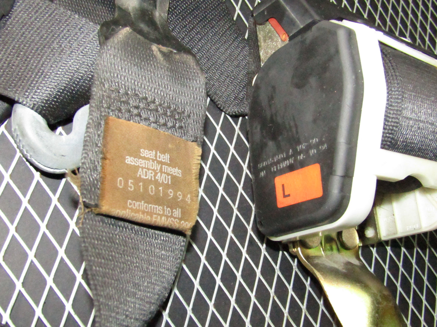 1992-1995 BMW 325 OEM Front Seat Belt - Left