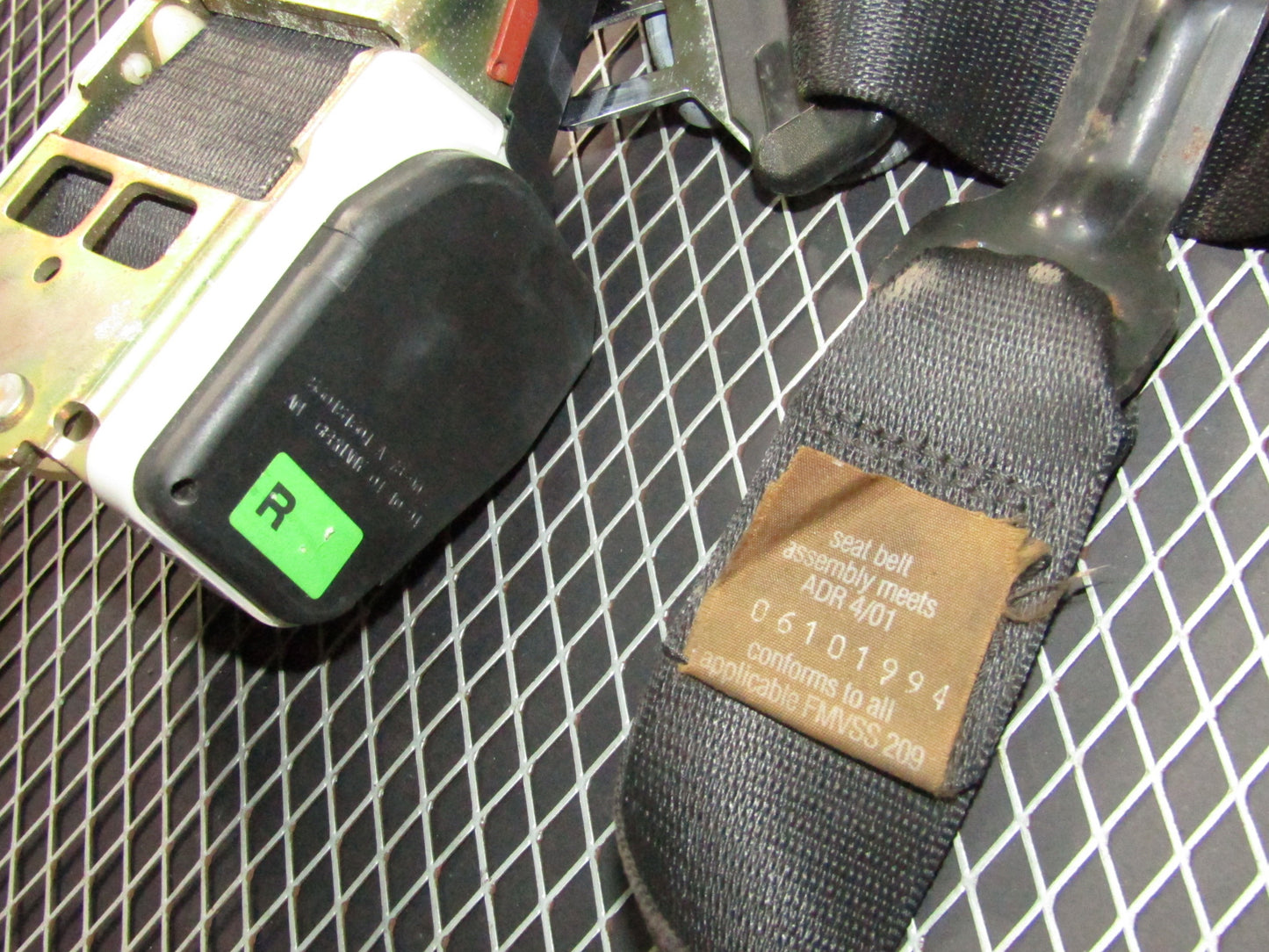 1992-1995 BMW 325 OEM Front Seat Belt - Right