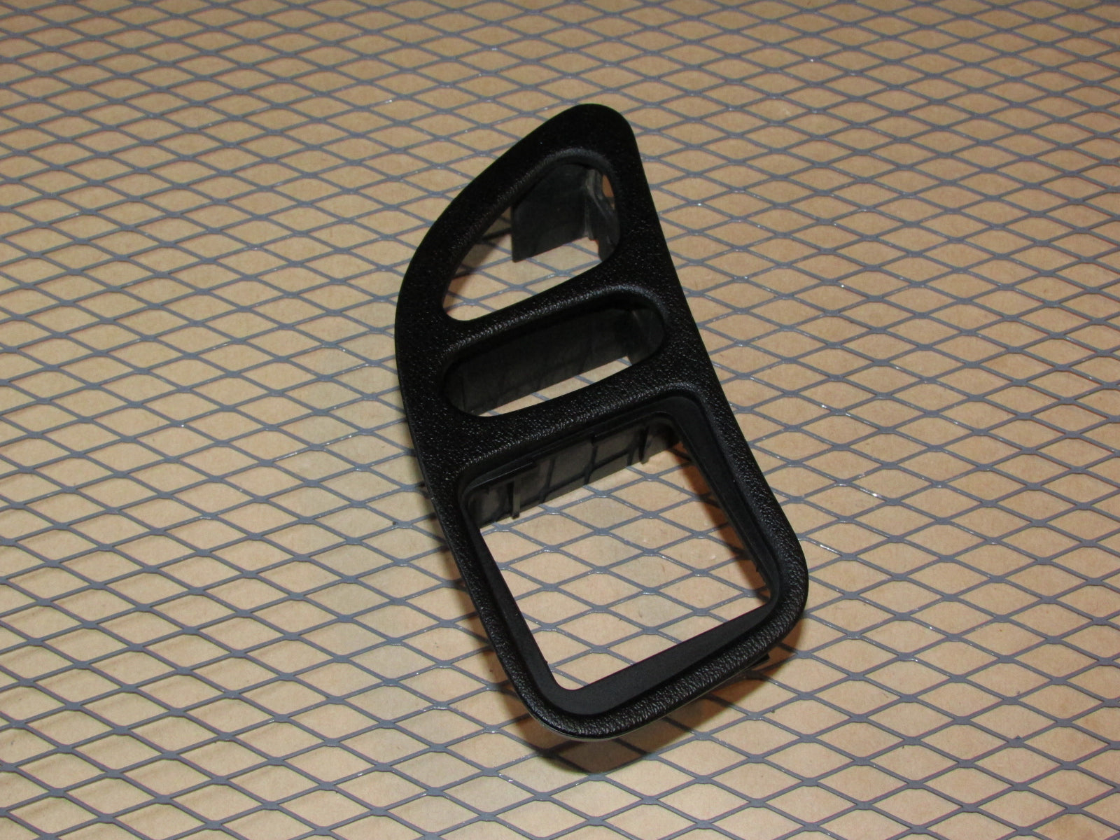 95 96 97 98 99 Mitsubishi Eclipse OEM Mirror Cruise Control Switch Bezel Housing