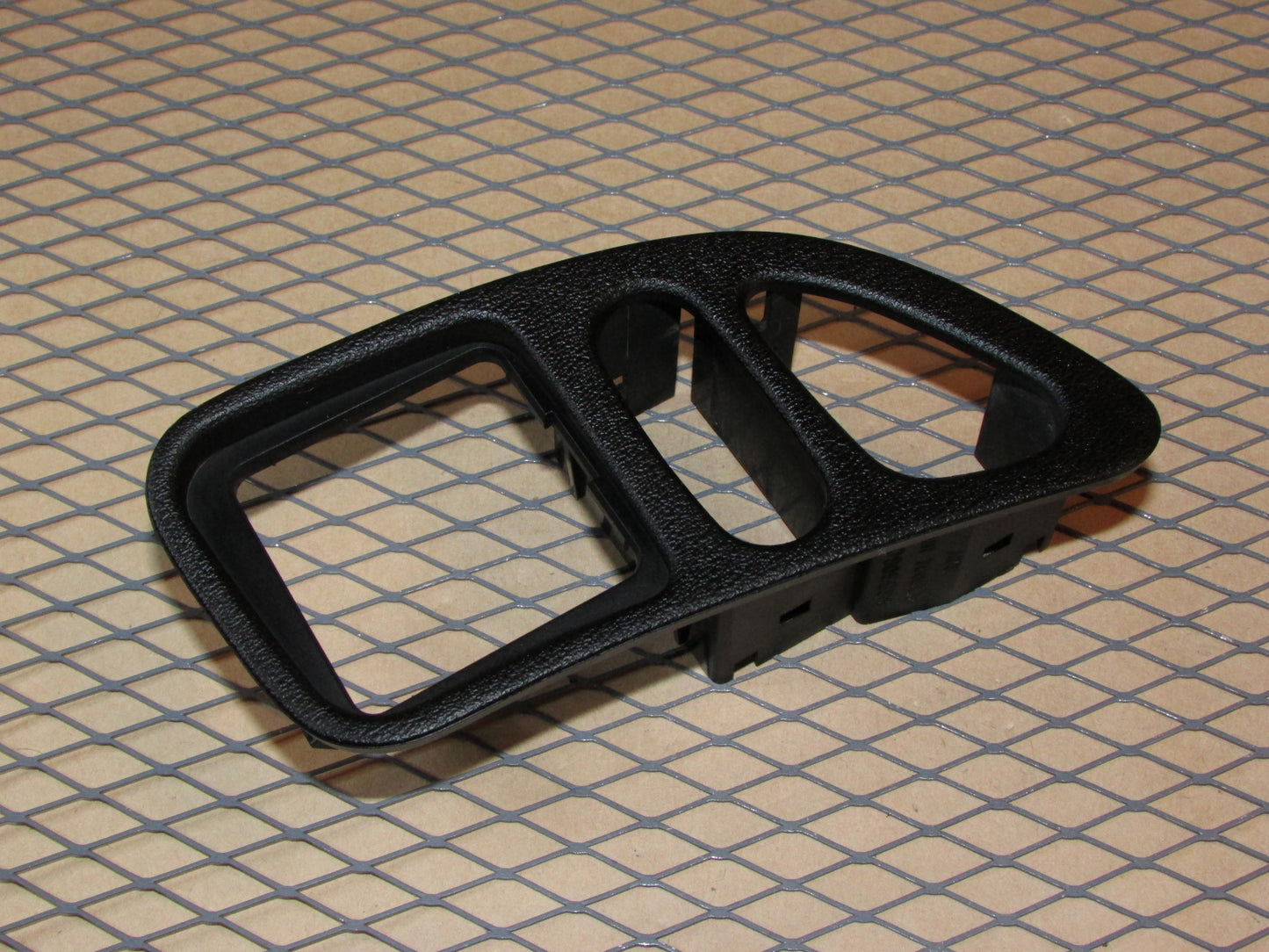 95 96 97 98 99 Mitsubishi Eclipse OEM Mirror Cruise Control Switch Bezel Housing