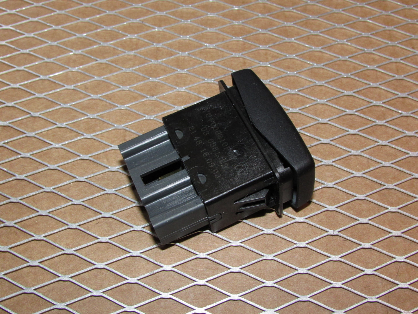 99-04 Land Rover Discovery 2 OEM Sunroof Moon Roof Switch