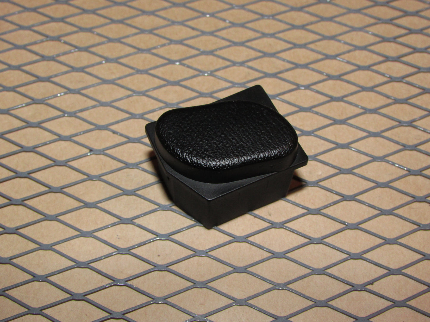 95 96 97 98 99 Mitsubishi Eclipse OEM Dash Switch Filler Cap Cover Trim