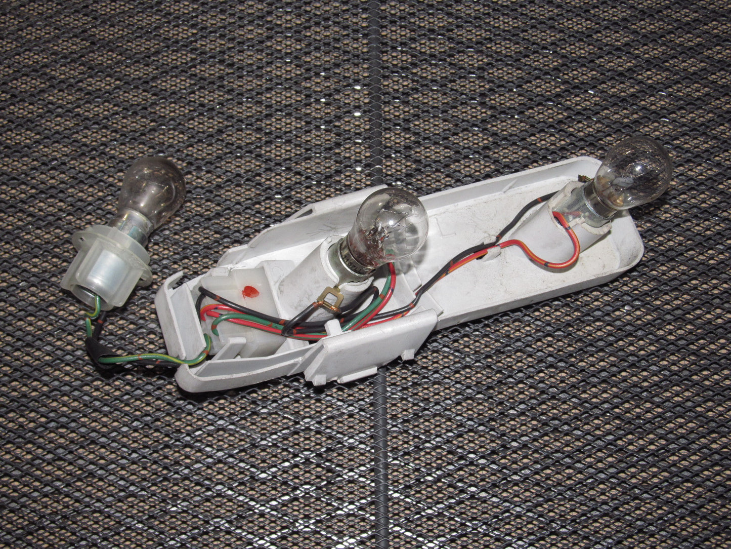 90 91 92 93 Mazda Miata OEM Tail Light Bulb Socket Panel - Left
