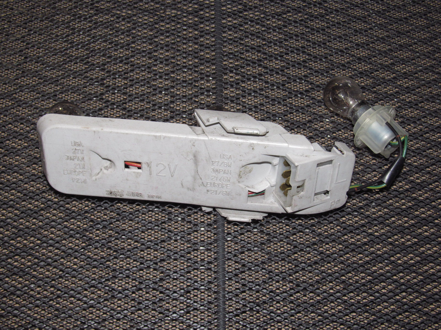 90 91 92 93 Mazda Miata OEM Tail Light Bulb Socket Panel - Left