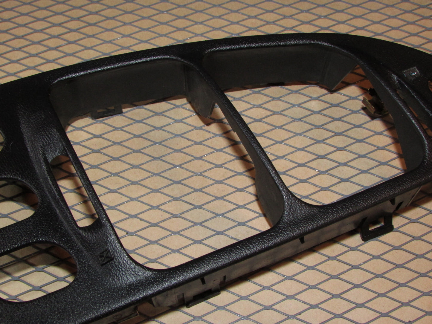 95 96 97 98 99 Mitsubishi Eclipse OEM Dash Center Vent Switch Bezel Cover Trim