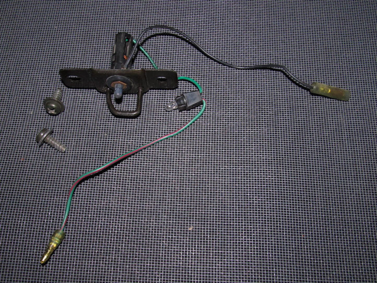 90 91 92 93 94 95 96 Nissan 300zx OEM Glove Box Latch Striker & Light