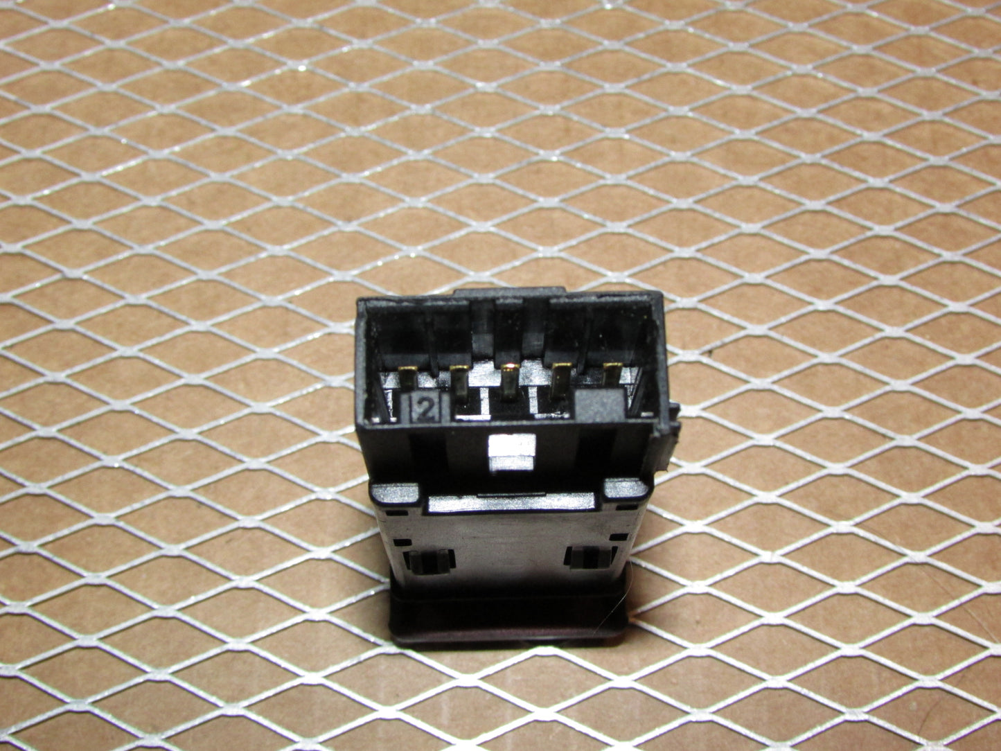 03 04 Land Rover Discovery 2 OEM HDC Hill Descent Control Switch