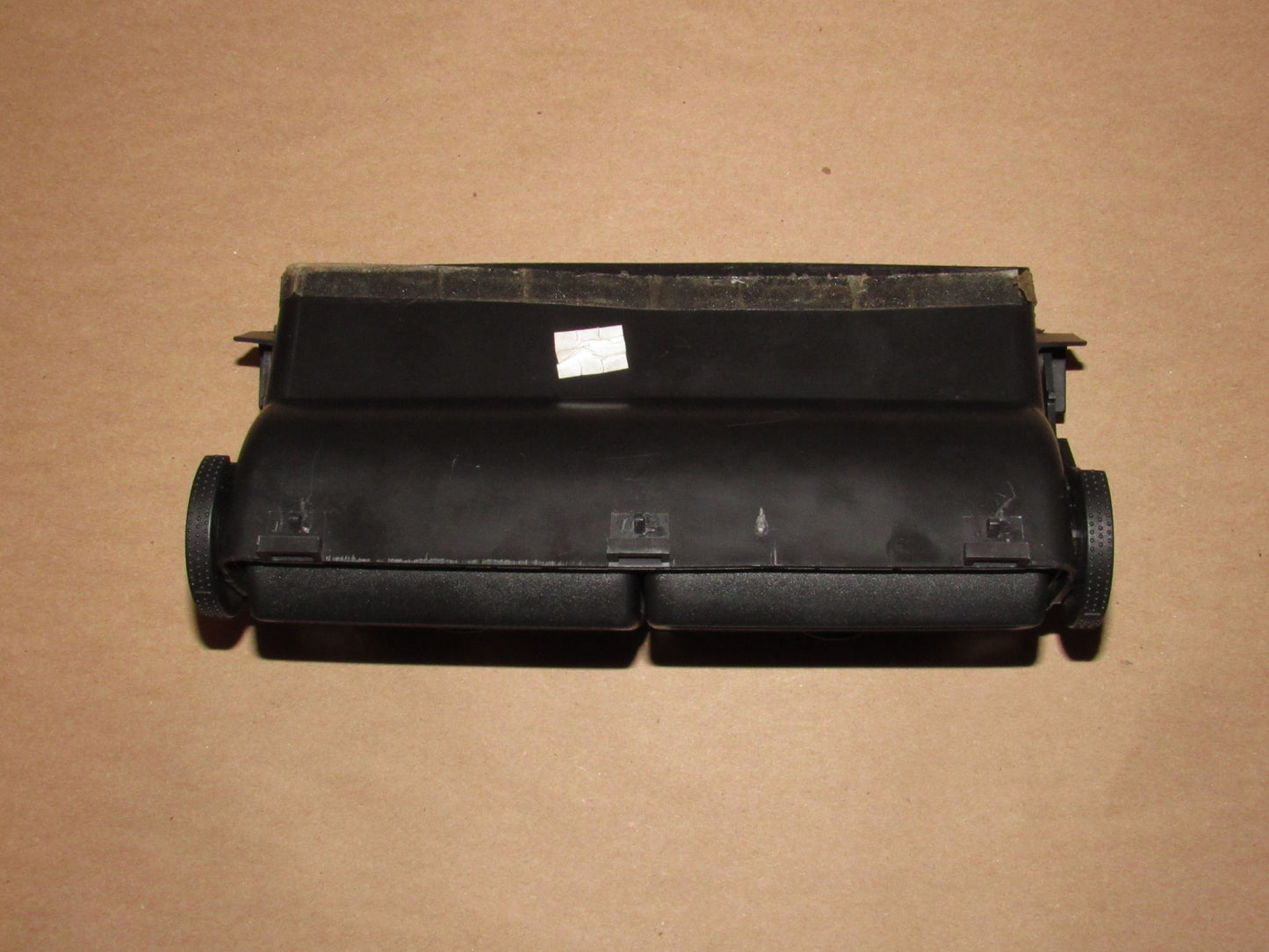 02 03 04 05 Ford Explorer OEM Dash Center Vent Louver