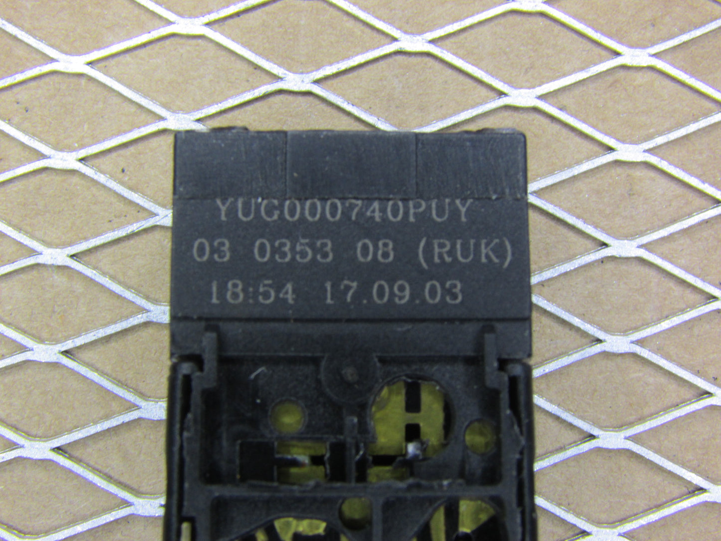 03 04 Land Rover Discovery 2 OEM HDC Hill Descent Control Switch