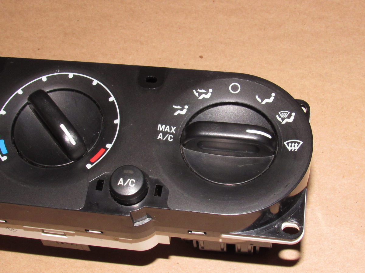 02 03 04 05 Ford Explorer OEM Manual Temperature Climate Control Unit