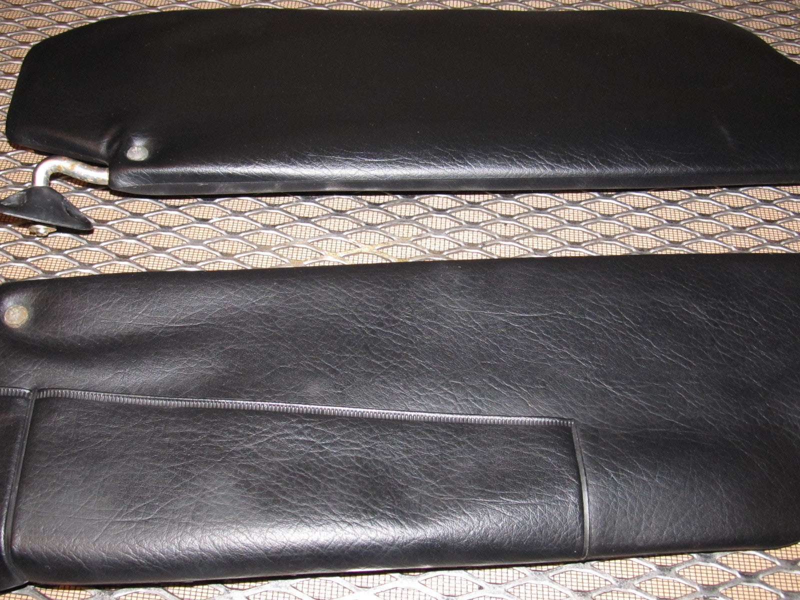 72 73 Datsun 240z OEM Sun Visor Set – Autopartone